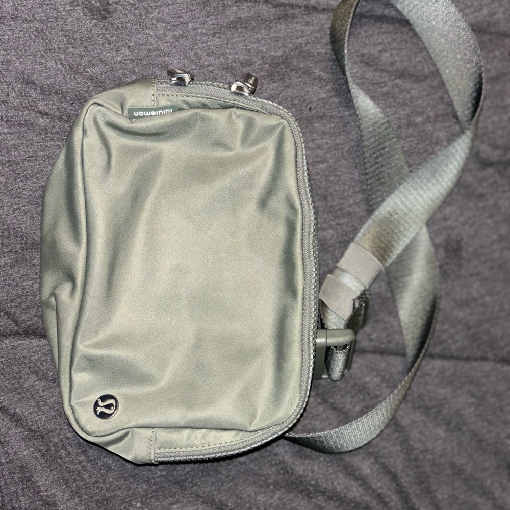 Lululemon big belt bag